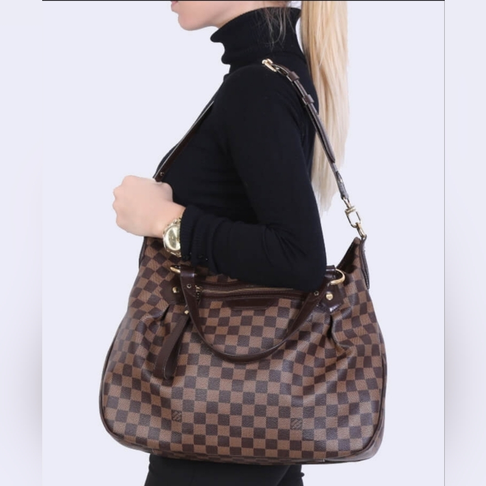LOUIS VUITTON EVORA MM SHOULDER BAG
